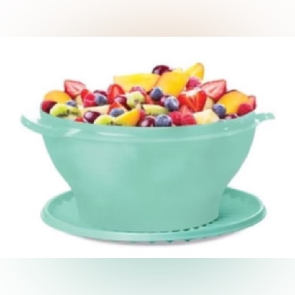 Tupperware Servalier Salad Bowl 4.3 Lite  Aqua Color